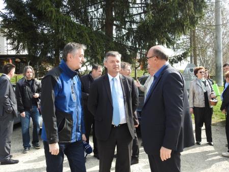 Minister za infrastrukturo dr. Peter Gašperšič obiskal delovišče na Gibini 13